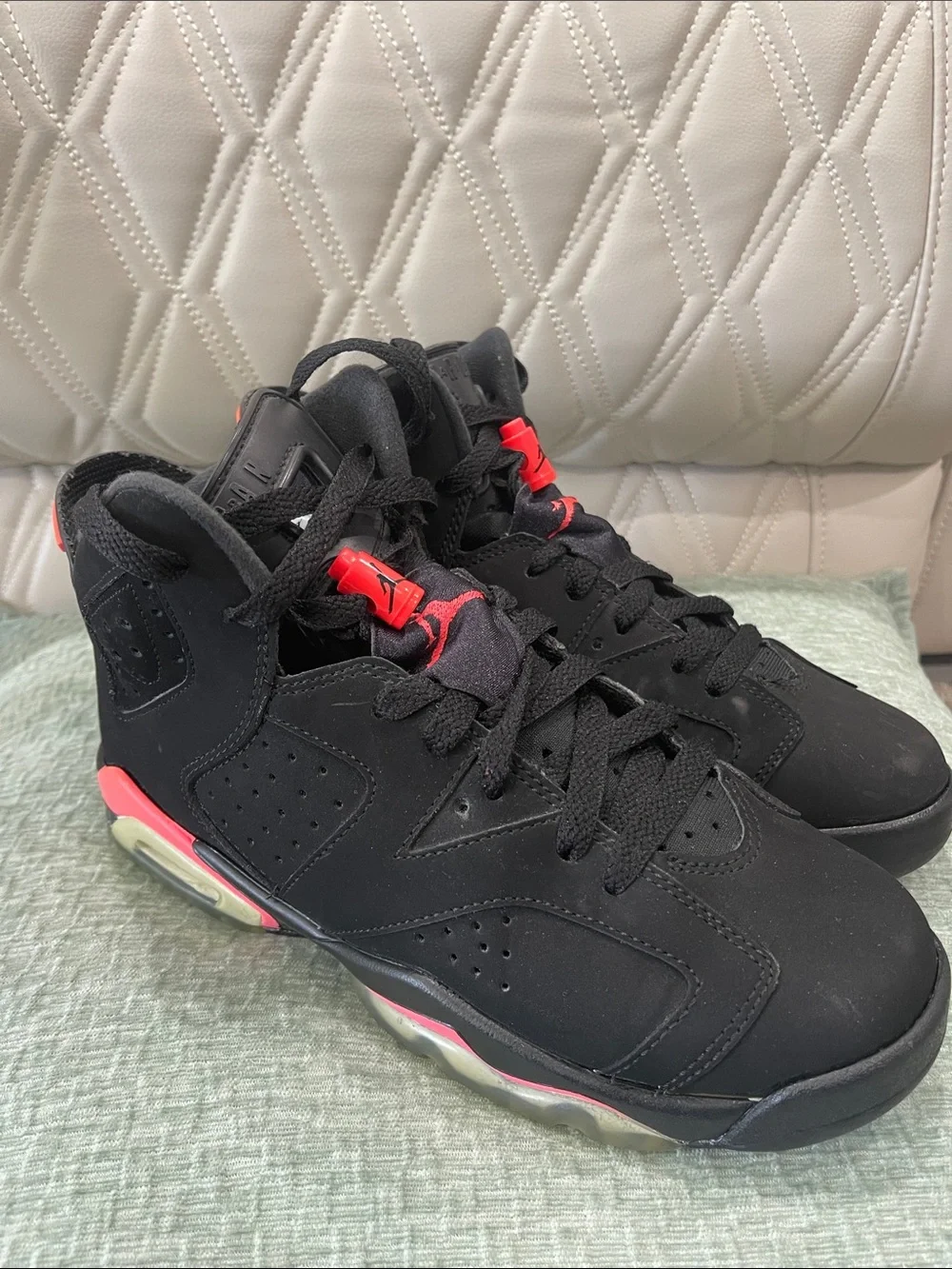 Jordan 6 retro “black infrared” size 6Y